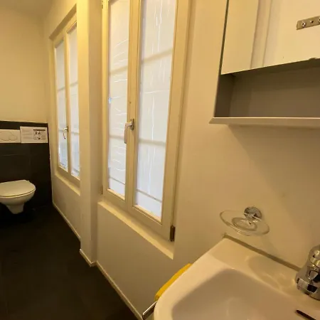 Happy インターラーケン